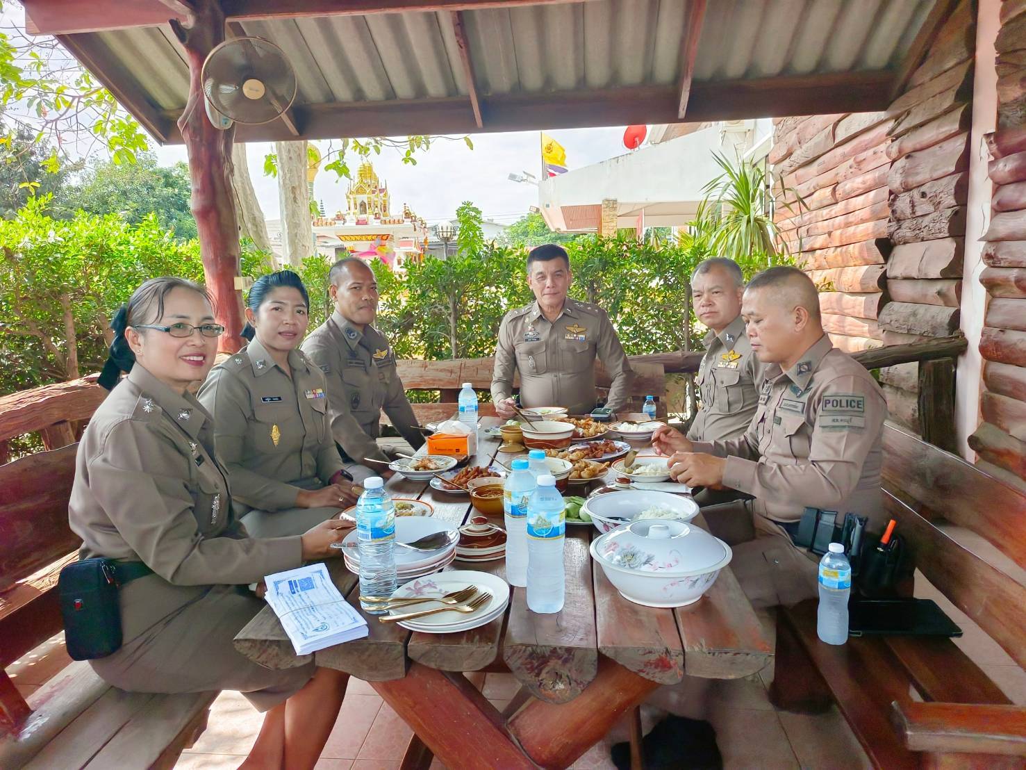 เลี้ยงอาหารกลางวันให้แก่ข้าราชการตำรวจในวันประชุมบริหารสถานีตำรวจประจำเดือน พ.ย.67