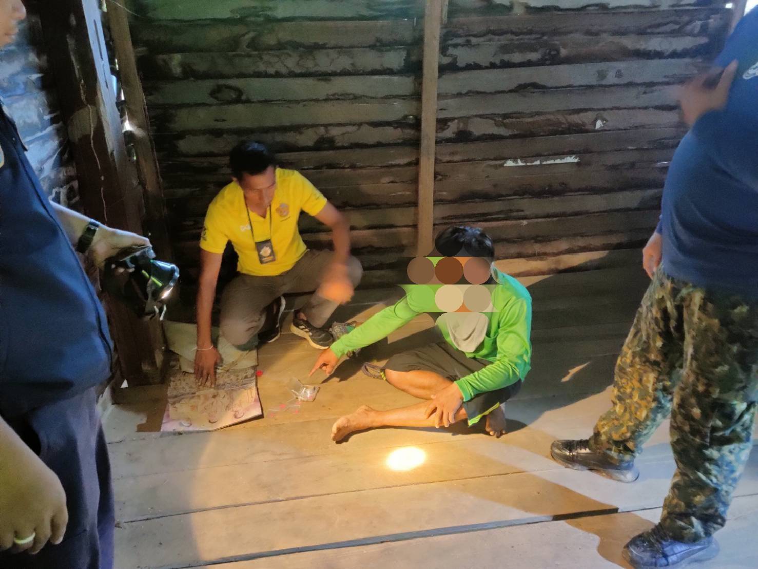 จับกุมผู้ต้องหามียาเสพติด(ยาบ้า, สารไอซ์) ไว้ในครอบครอง