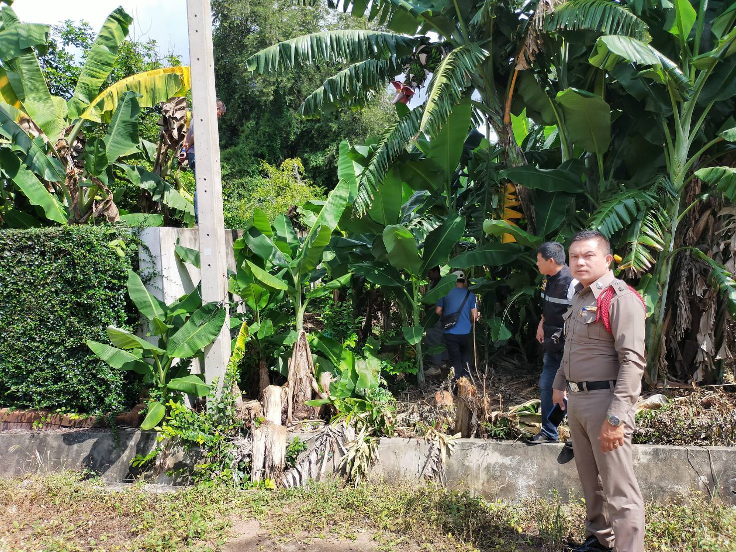 พนักงานสอบสวนเวร ตรวจสอบเหตุบุกรุกและลักทรัพย์