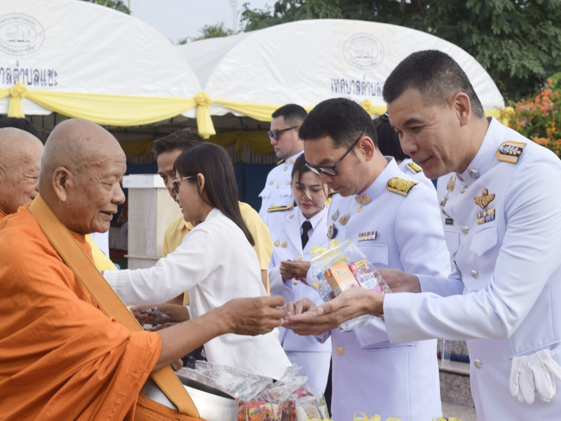 ร่วมพิธีฯ เนื่องในโอกาสวันเฉลิมพระชนมพรรษาพระบาทสมเด็จพระเจ้าอยู่หัวฯ